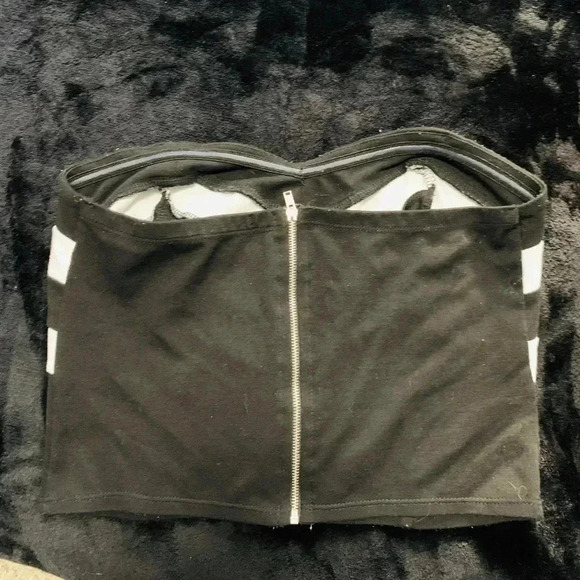 Crop Top - Picture 2 of 3